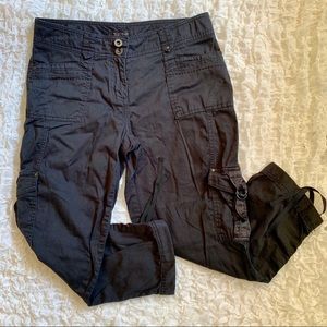 White House Black Market cinch hem capri size 6